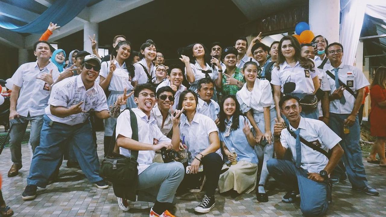 6 Momen Syukuran 500 Episode Dari Jendela SMP, Pemain Makin Kompak