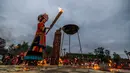 Festival ini juga menjadi kesempatan baik bagi para pria dan wanita muda untuk mencari calon pasangan. (AFP/STR)