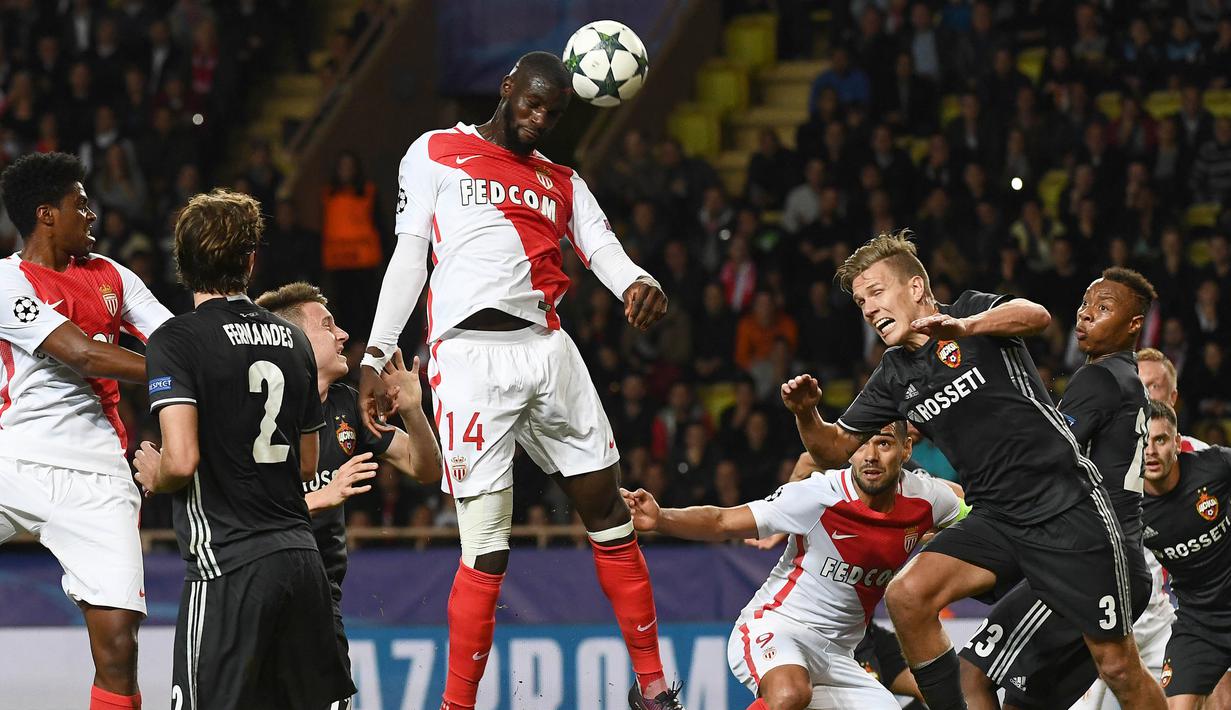 Tiemoue Bakayoko diikat kontrak berdurasi lima musim atau hingga Juni 2022. (AFP/Anne-Christine Poujoulat)