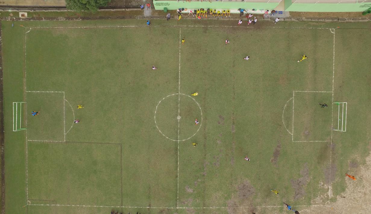 Suasana Stadion VIJ Petojo M.H Thamrin yang terletak di Jakarta, Minggu (17/2). Stadion dengan kapasitas 500 penonton ini merupakan cikal bakal dari kandang Persija Jakarta. (Bola.com/Muhammad Husni)