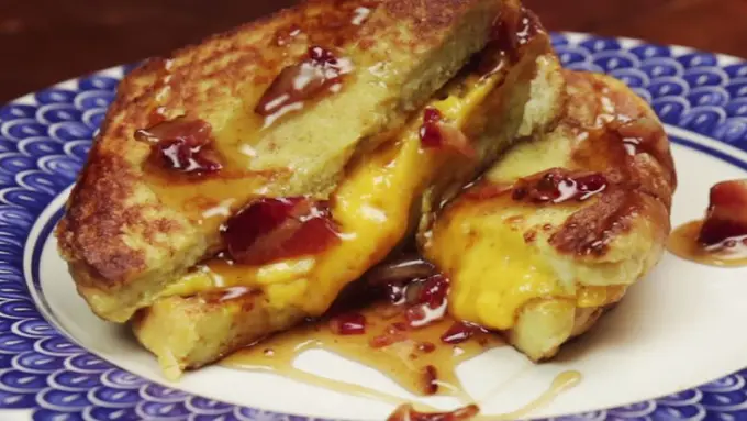 Roti Keju Panggang dengan Sirup, Sarapan Praktis Awali Hari