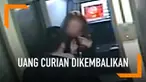 Seorang perampok tiba-tiba berubah pikiran dan mengembalikan uang rampokannya kepada korban. Ini terjadi saat si perampok melihat isi saldo rekening korban.