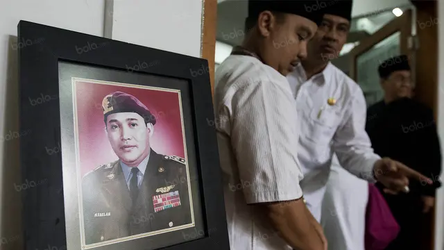 076590700_1476178684-Prosesi_Pemakaman_Maulwi_Saelani_03.jpg