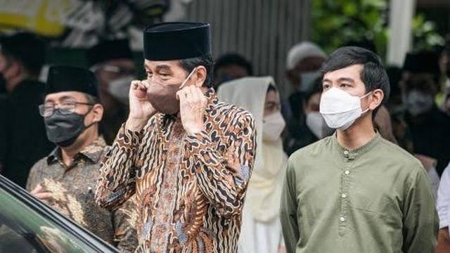 6 Potret Transformasi Kebersamaan Gibran Rakabuming dan Jokowi, Ayah-Anak Kompak