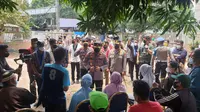 Kapolri tinjau vaksinasi nasional di GOR Radio Dalam, Selasa (8/3/2022) (Nanda Perdana Putra)