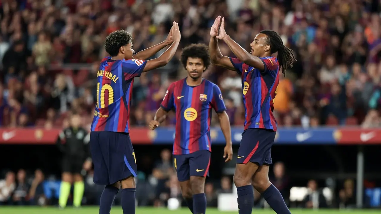 Bek Barcelona , Jules Kounde