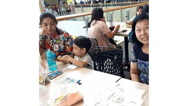 Jelang Melahirkan, Ini 6 Potret Terbaru Selvi Ananda Menantu Jokowi