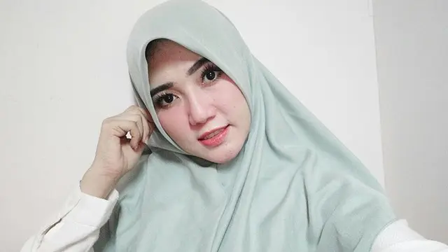 Disebut Pedangdut Bayaran Termahal, Ini 6 Potret Via Vallen Tampil Sederhana