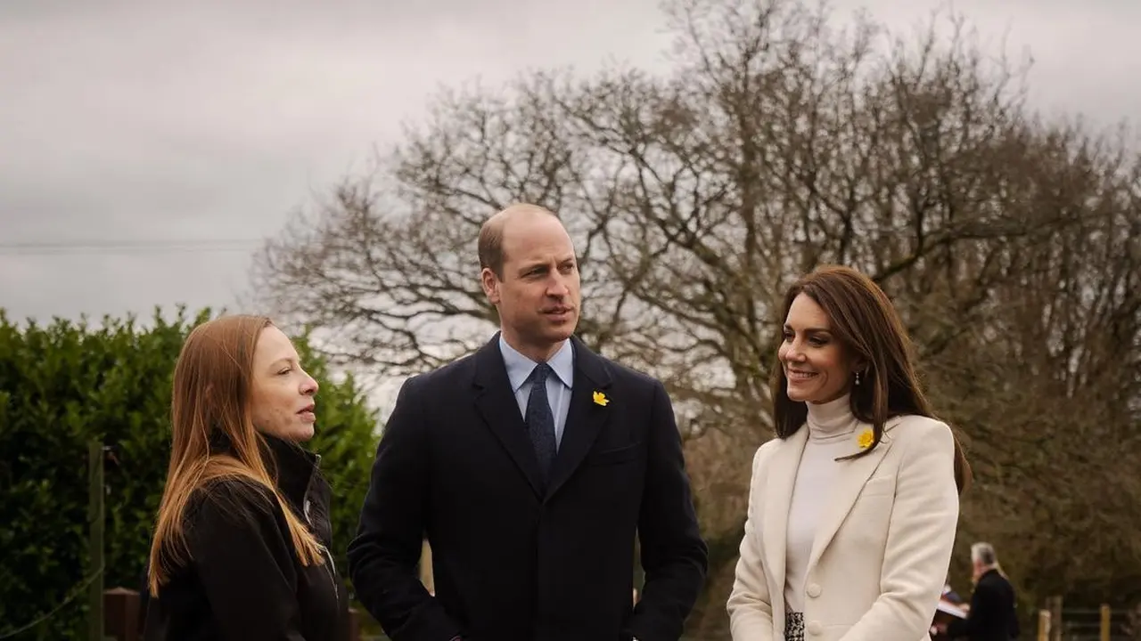 Kate Middleton Duplikasi Penampilan Putri Diana di Tahun 1990, Terlihat Cocok?