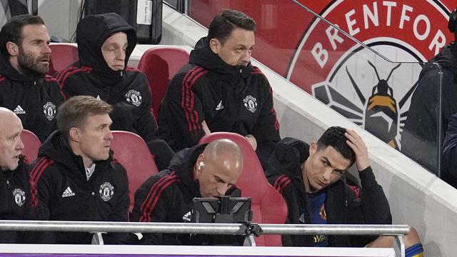 Foto: Momen Cristiano Ronaldo Ngambek Pada Laga Manchester United Vs Brentford di Liga Inggris