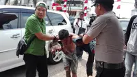 Penjambret dilumpuhkan nenek di Palembang (Liputan6.com / Raden Fajar)