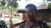 Kepala Seksi Propam Polres Garut Iptu Amat Rahmat mengatakan Salah seorang polisi yang beraksi bak koboi di sebuah tempat karaoke di Garut terancam sanksi lebih berat dari rekannya. (Liputan6.com/Jayadi Supriadin) 