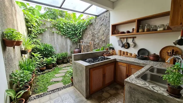 9 Inspirasi Dapur Belakang Rumah yang Menyatu dengan Alam, Nyaman untuk Memasak