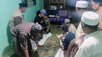 Asmuni awalnya berpamitan kepada keluarga untuk pergi ke kebun kopi.