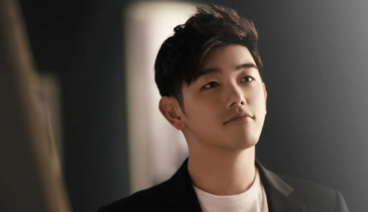 Eric Nam mampu menguasai bahasa Korea, Inggris, Spanyol, dan Mandarin. Dan kini ia sedang belajar bahasa Jepang. (Foto: soompi.com)