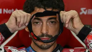 Frustrasi Gagal Tembus Q2, Pecco Bagnaia sampai Menepi di Pinggir Trek MotoGP Aragon buat Tenangkan Diri