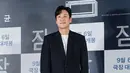 <p>Pada pertengahan Agustus, aktor Lee Sun Kyun sempat menghadiri press distribution preview untuk film terbarunya yang berjudul Sleep. Dia menyapa awak media. (Foto: Instagram/ hoduent)</p>