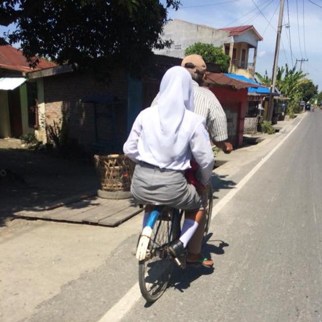 √ Gagasan Anak Kecil Naik Sepeda Jaman Dulu | Ginger Snap