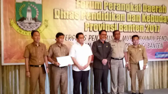 Seluruh Guru PNS Banten Terima Tunjangan Kinerja