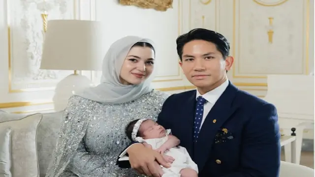 Potret Pangeran Abdul Mateen dan Keluarga Kecilnya Rayakan Idulfitri, Sosok Putri Zahra Curi Perhatian