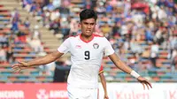 Selebrasi pemain Timnas Indonesia U-22, Muhammad Ramadhan Sananta, setelah mencetak gol ke gawang Timor Leste pada pertandingan ketiga Grup A SEA Games 2023 yang berlangsung di Olympic Stadium, Phnom Penh, Kamboja, Minggu (7/5/2023). (Bola.com/Abdul Aziz)