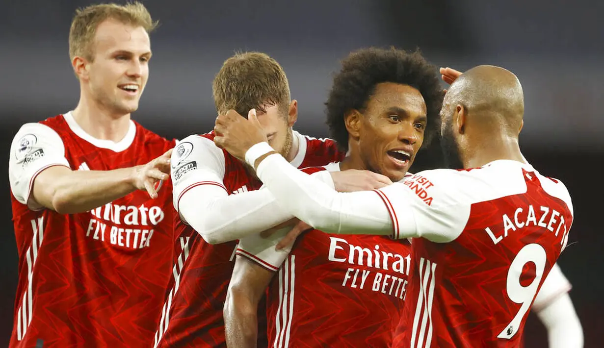 Willian - Arsenal dan Willian resmi berpisah  setelah keduanya menyepakati pemutusan kontrak. Digadang-gadang mampu menjadi kunci permainan di lini tengah Arsenal, Willian justru gagal total dan akhirnya memutuskan hengkang ke Corinthians. (Foto: AP/Richard Heathcote/Pool)