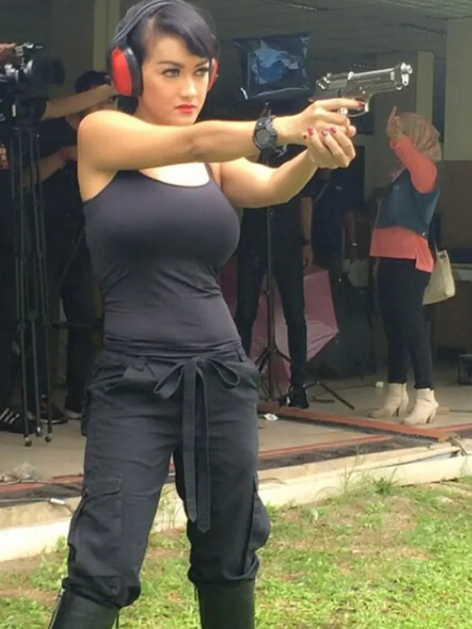 [Bintang] Julia Perez