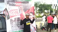 Sejumlah masyarakat yang tergabung dalam relawan 2019 ganti presiden memadati kawasan Monas, Jakarta. (Liputan6.com/Putu Merta Surya Putra)