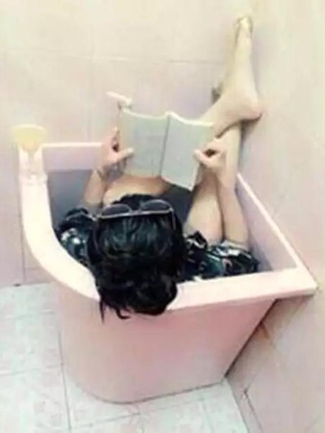 7 Potret Cara Orang Lawan Cuaca Panas Ini Bikin Geleng Kepala