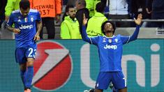 Juventus susah payah taklukkan Olympique Lyon 1-0 dalam laga Grup H Liga Champions di Stade de Lyon, Prancis, Rabu (19/10/2016) dini hari WIB. Gol tunggal Juventus dicetak Juan Cuadrado. (AFP/Philippe Desmazes)