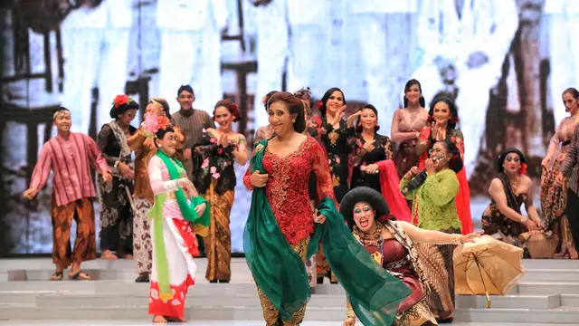 [Bintang] Susi Pudjiastuti (Menteri Kelautan)