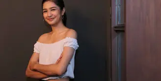 Artis Mikha Tambayong kembali mempersiapkan terlibat dalam film. Sebelumnya, ia fokus menyelesaikan pendidikan kuliahnya di salah satu perguruan tinggi swasta. (Adrian Putra/Bintang.com)