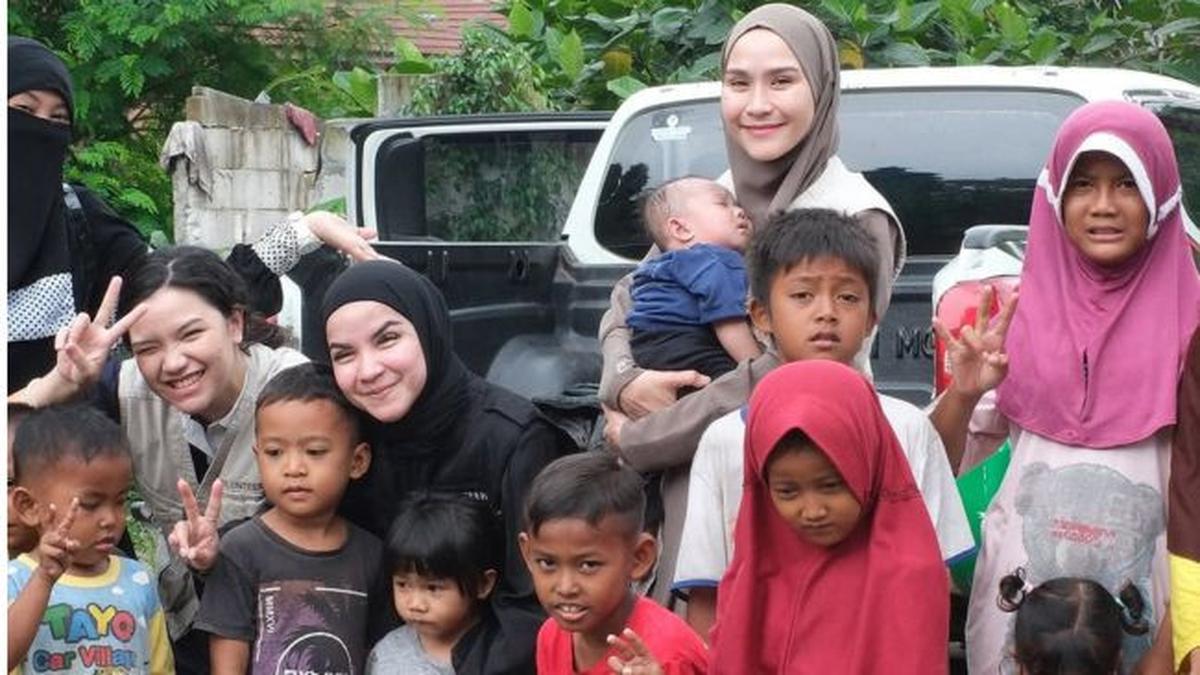 Aksi Mulia Zaskia Adya Mecca, Gelar Kajian untuk Warga Tunanetra hingga Bangun Posko Banjir