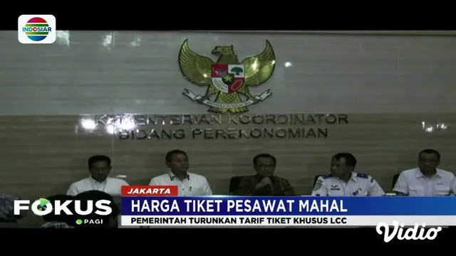 Pemerintah memutuskan turunkan tarif tiket penerbangan murah (low cost carrier) khusus pada hari, jam tertentu, serta kursi terbatas.