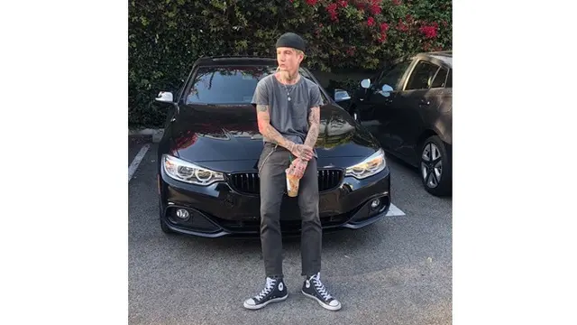 7 Potret Austin Wilson, Pacar Baru Demi Lovato yang Jadi Model
