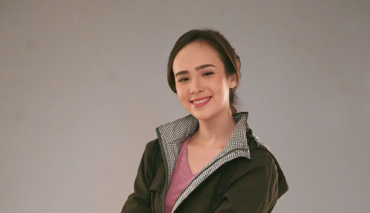 Pemeran kelahiran Madiun 24 tahun silam itu juga tak pikir panjang ketika mendapat tawaran bermain film produksi Artomoro Pictures. Bahkan, ia merasa terhibur dengan film yang digarap sutradara Eric Satyo. (Nurwahyunan/Bintang.com)