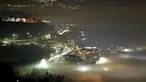 Pemandangan saat polusi udara menyelimuti Kota Sarajevo, Bosnia dan Herzegovina, Minggu (27/12). Kota Sarajevo dilanda polusi udara akibat asap kendaraan bermotor dan industri Beberapa hari terakhir ini. (REUTERS/Dado Ruvic)