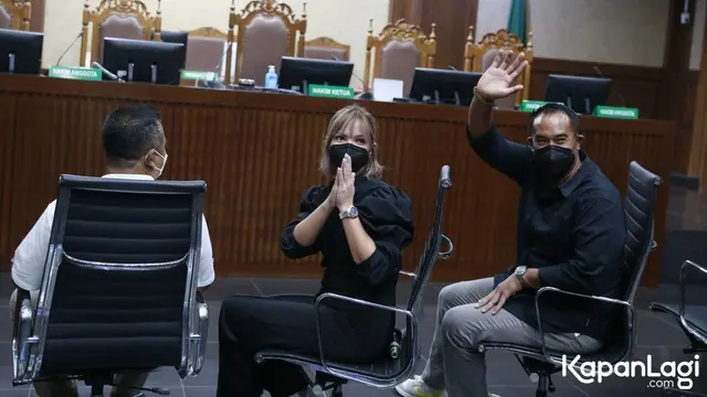 [Fimela] Nia Ramadhani dan Ardi Bakrie