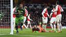 Pemain Swansea City, Ashley Williams  merayakan golnya ke gawang Arsenal pada lanjutan Liga Inggris pekan ke-28 di Stadion Emirates, London, Kamis (3/3/2016) dini hari WIB. (Reuters / Dylan Martinez)