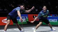 Ganda putra Indonesia Sabar Karyaman Gutama/Moh Reza Pahlevi Isfahani menumbangkan Liang Wei Keng/Wang Chang pada babak 32 besar All England 2025. Sabar/Reza menang&nbsp;21-17 dan 22-20 atas unggulan tiga asal China itu di Utilita Arena Birmingham, Birmingham, Inggris, Rabu (12/3).&nbsp;(foto: PBSI)