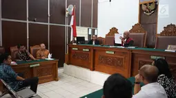 Suasana sidang permohonan praperadilan yang diajukan tersangka dugaan makar dan kepemilikan senjata api ilegal Kivlan Zen di PN Jakarta Selatan, Senin (22/7/2019). Sidang praperadilan kembali digelar setelah sempat ditunda pada 8 Juli 2019 lalu. (Liputan6.com/Immanuel Antonius)