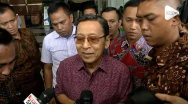 Mantan Wakil Presiden Boediono selesai diperiksa oleh KPK, mantan Wapres di Era Presiden SBY ini diperiksa terkait skandal Bank Century