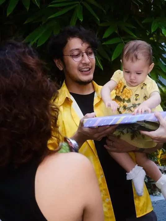 <p>[Instagram/nadinelist]</p>