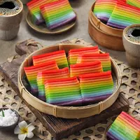ilustrasi kue lapis/Nunung Noor Aisyah/Shutterstock