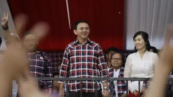 [Bintang] Dilabrak Ahok, Julianto Tio Tetap Nekat Dekati Veronica Tan