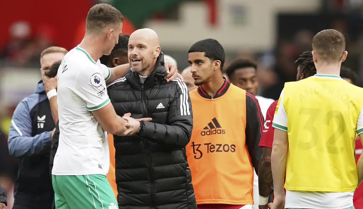 Dengan hasil ini, pasukan Erik ten Hag pertama kali mencatakan hasil imbang di Liga Inggris musim 2022/2023 dan sementara menempati posisi ke-5 dalam klasemen sementara dengan raihan 16 poin dari 9 laga. (AP/Dave Thompson)