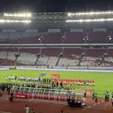 Legenda Arsenal Kalahkan Legenda Manchester United di GBK