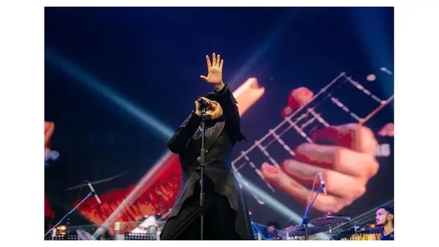 6 Potret Penyanyi Rock Nicky Astria di Konser Bertajuk Semusim, Ajak Nostalgia