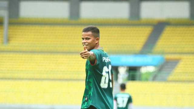 Manahati Lestusen, Tira Persikabo