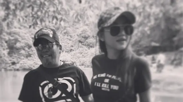 Beda Usia 26 Tahun, Ini 6 Momen Kebersamaan Bopak Castello dan Istri